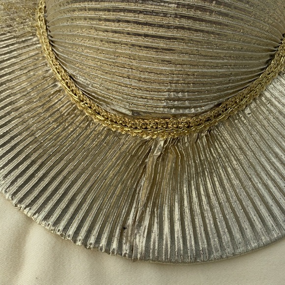 Hat - Picture 3 of 4